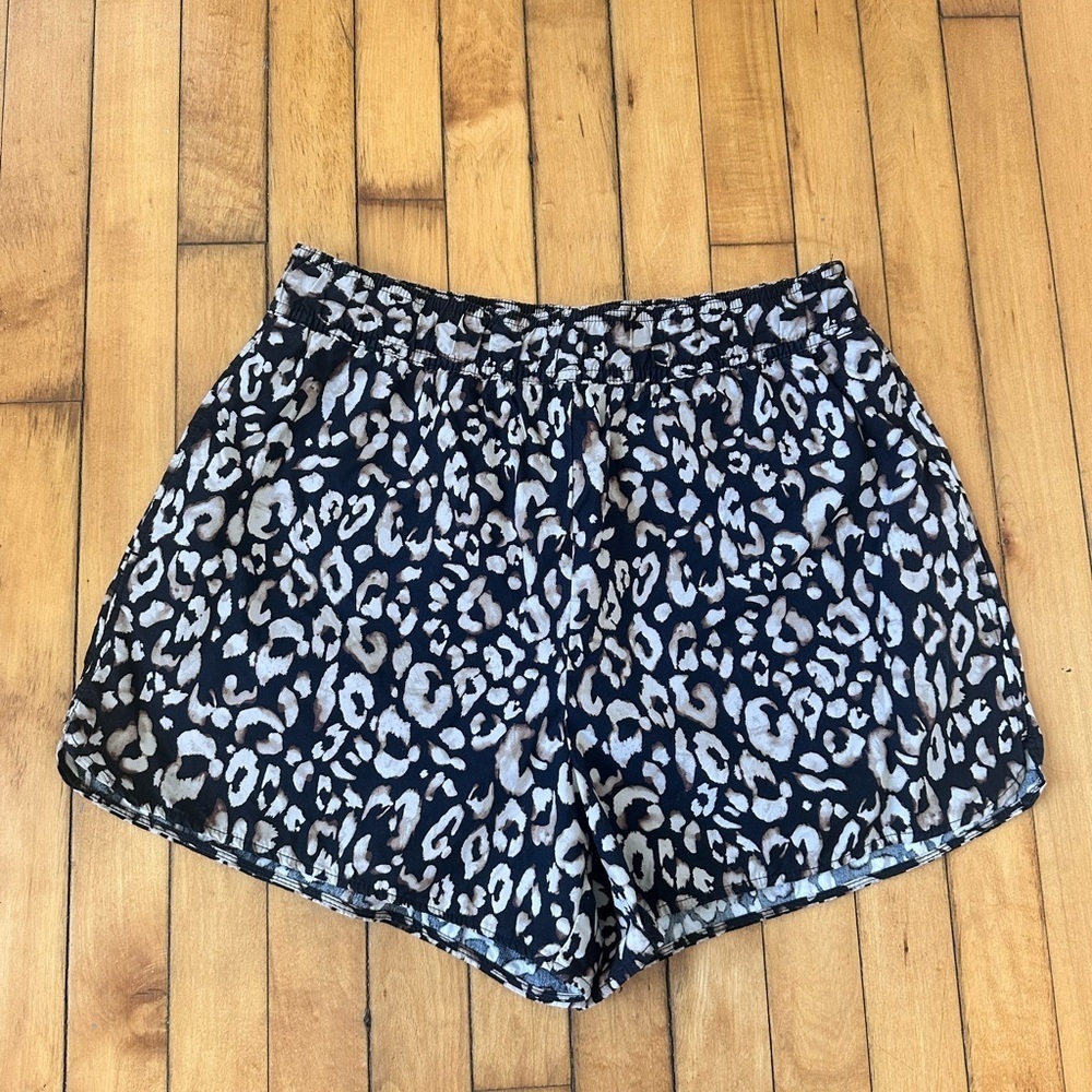 H&M Women’s Leopard Print Shorts – Black & Cream | Size Medium